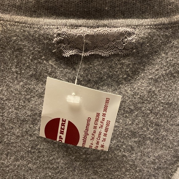 Grey women’s cardigan, no size but would say small. NWT. Made in P.R.C - Picture 4 of 4
